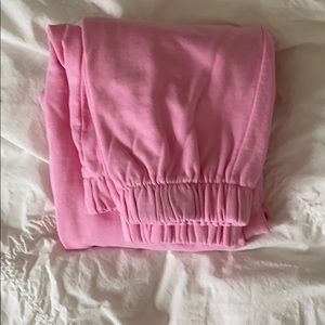bubblegum pink rosa sweatpants brandy melville